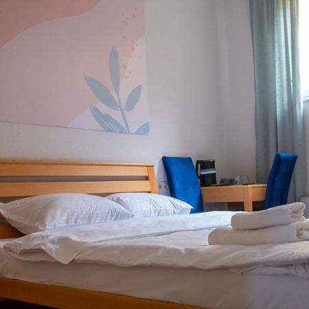 Mint Hotel Prizren Cameră foto